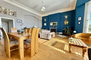 Living Room- click for photo gallery